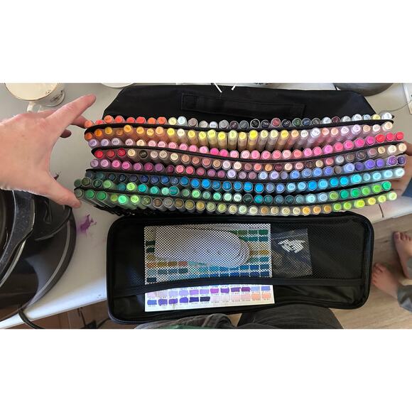 New 240-Color GuangNa Acrylic Brush Marker Set – Excellent Condition - Picture 5 of 14